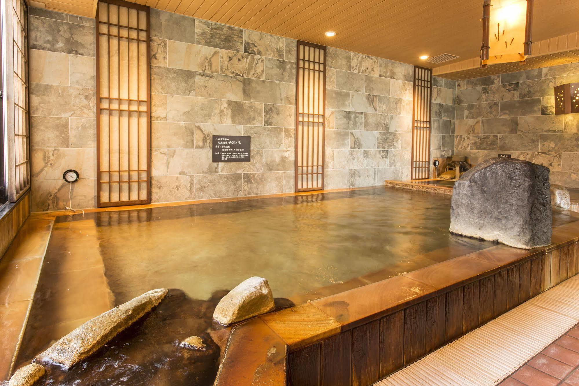 Dormy Inn Kumamoto Natural Hot Spring Bagian luar foto